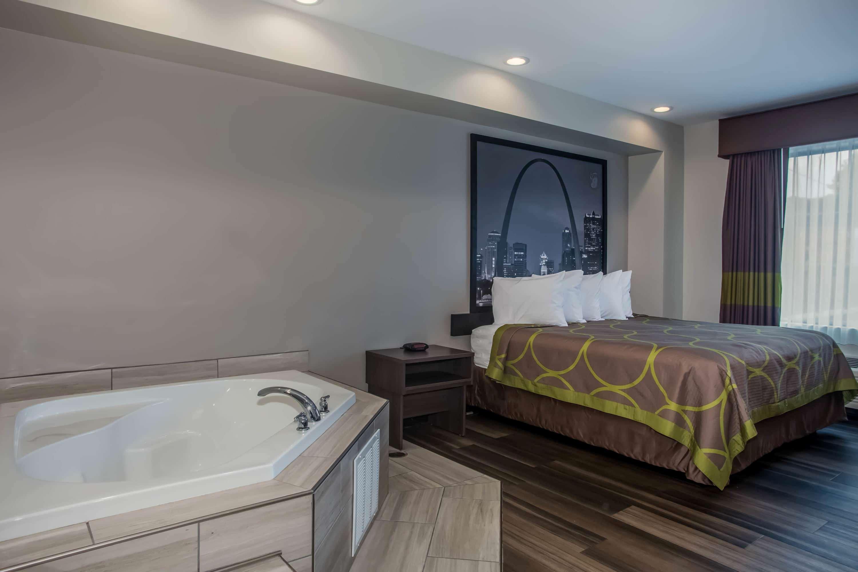 Super 8 By Wyndham St. Louis North Hotel Luaran gambar